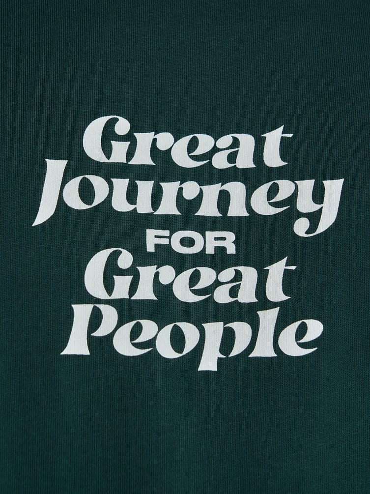 Футболка оверсайз с принтом гор на спине