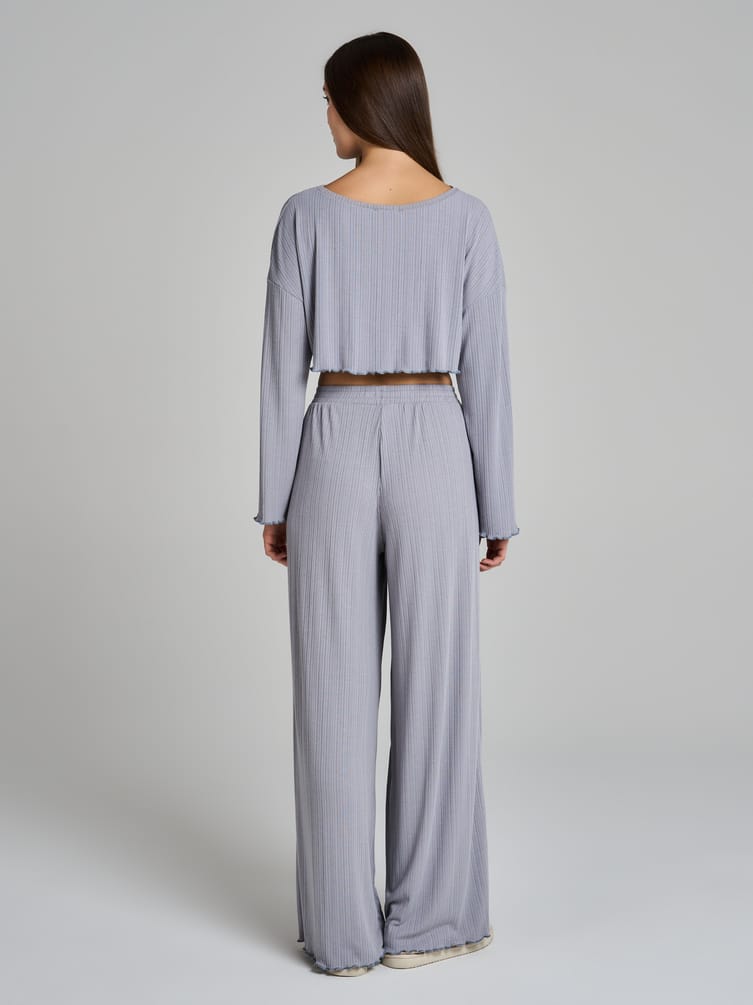 Пижама из вискозы с брюками