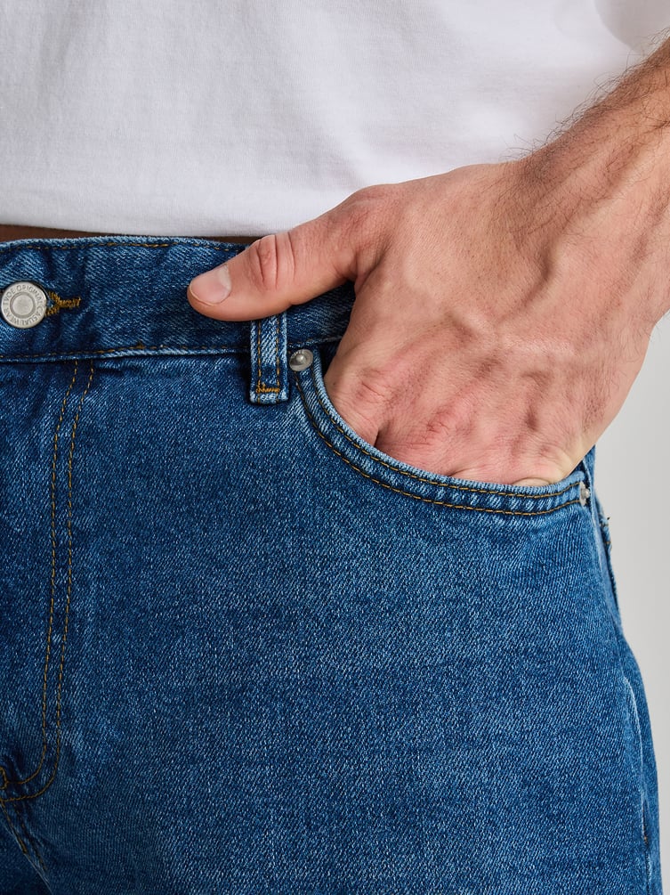 Широкие повседневные джинсы