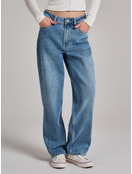 Джинсы прямые со смещенными боковыми швами