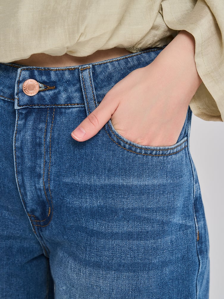 Джинсы прямые с необработанными краями