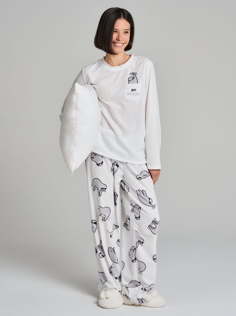 Теплая пижама с ленивцем и брюками