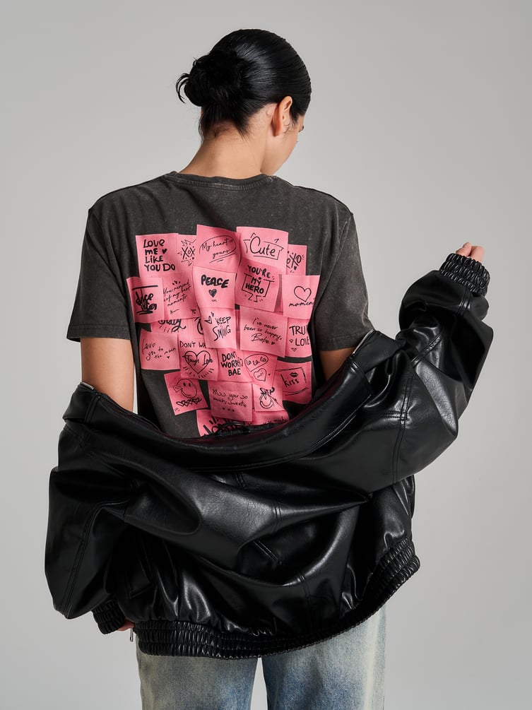 Футболка с вареным эффектом и принтом