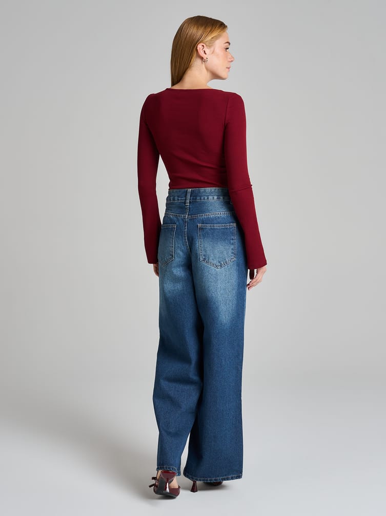 Облегающая кофта с длинными рукавами клеш