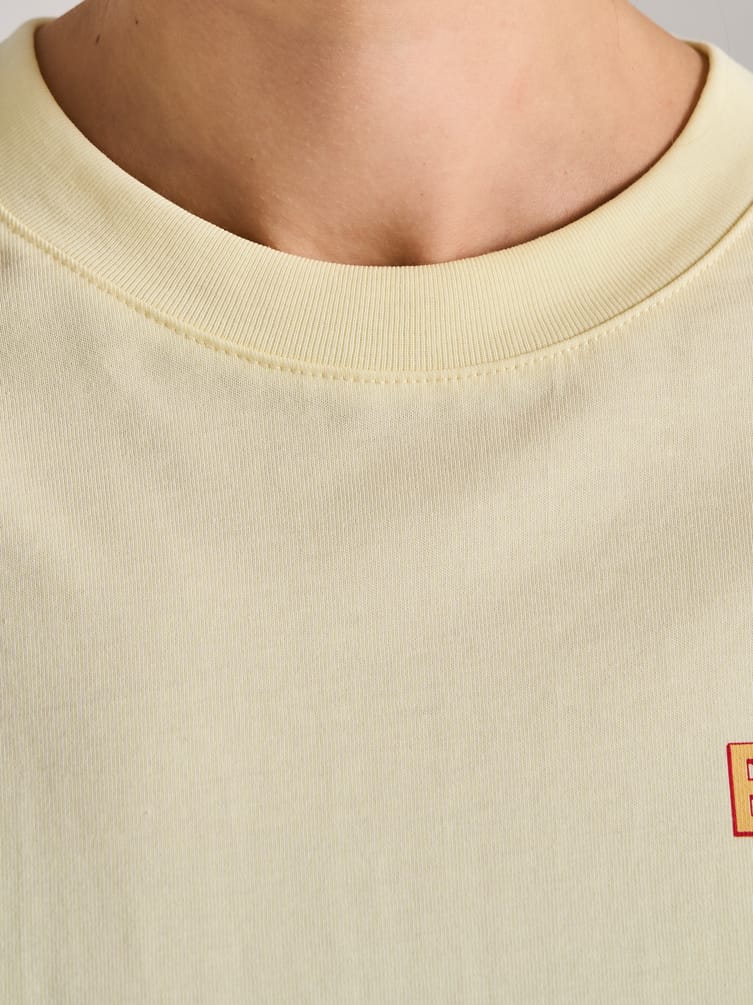 Футболка оверсайз с принтом на спине