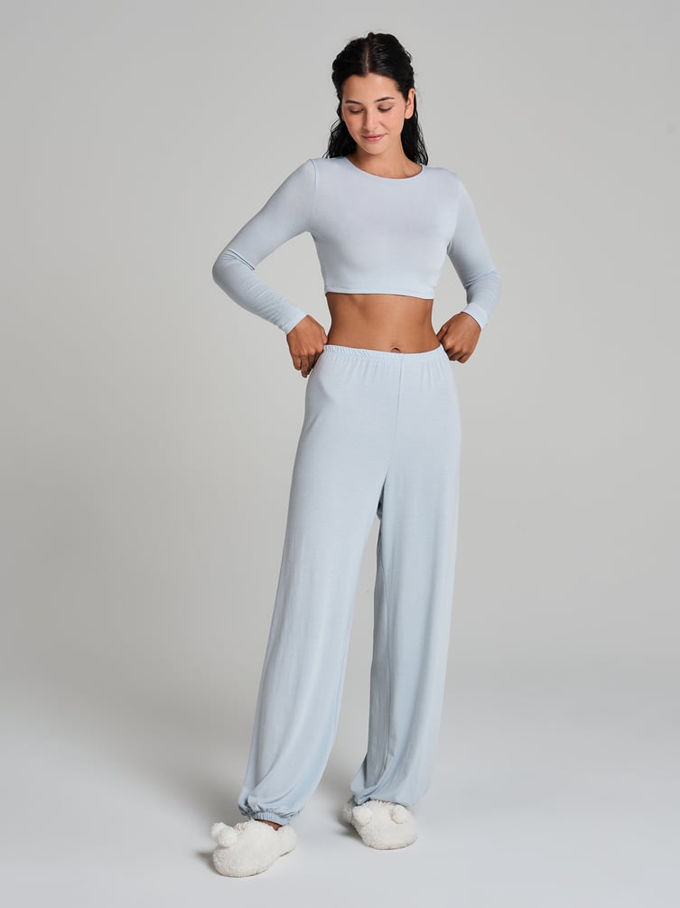 Пижама с кроп-топом и брюками