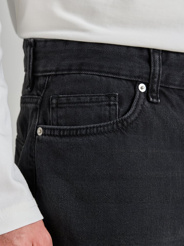 Широкие повседневные джинсы