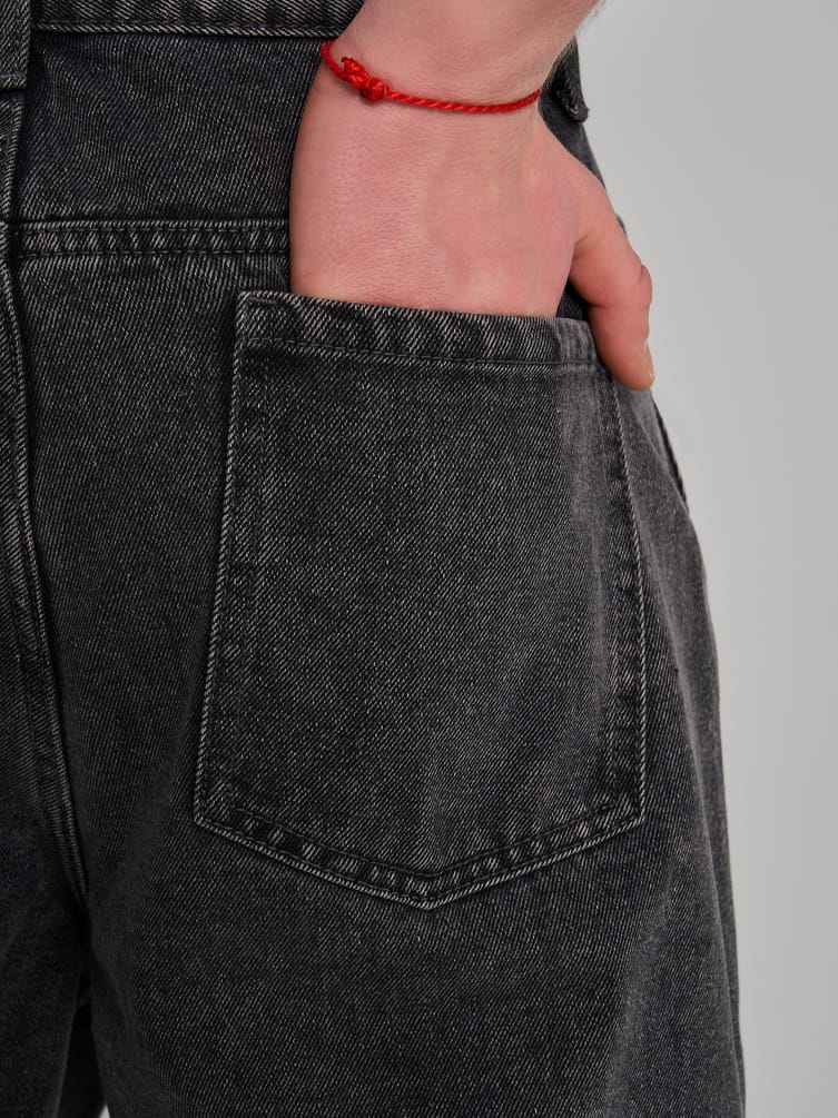 Зауженные джинсы бананы