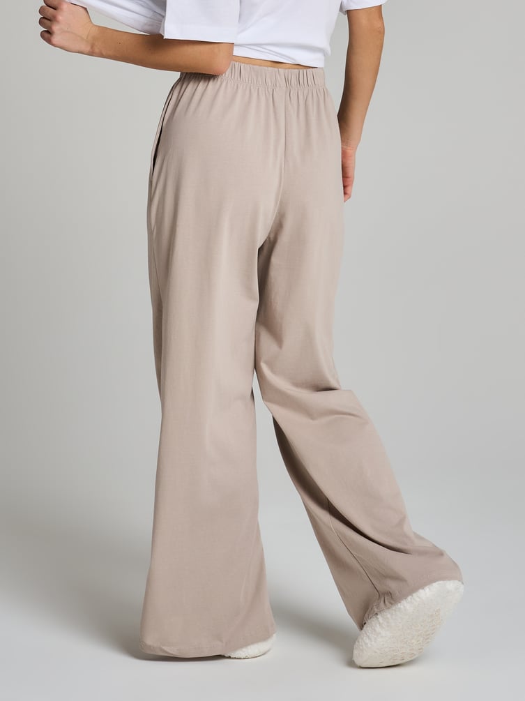 Пижама с принтом и брюками