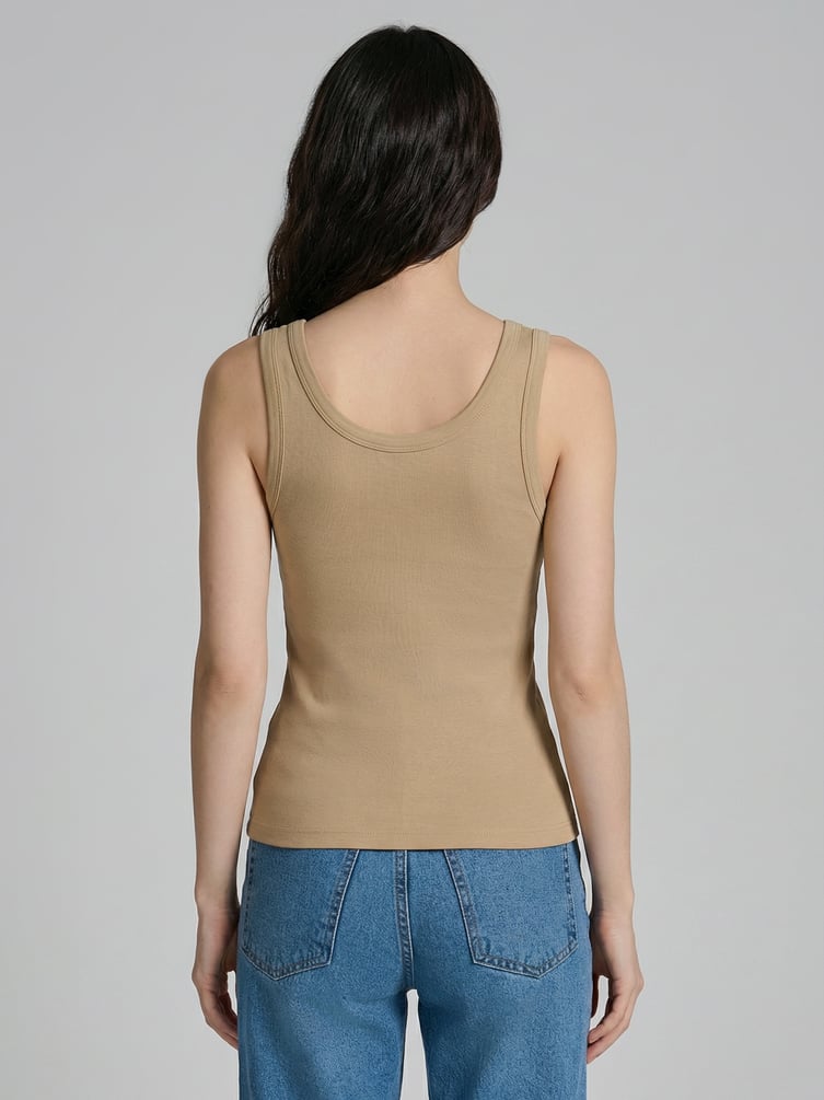 Майка на широких бретелях с вареным эффектом