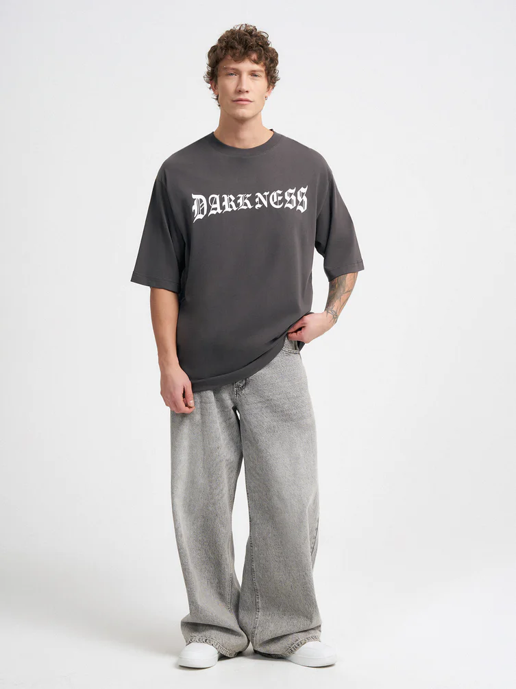 Футболка оверсайз с надписью Darkness