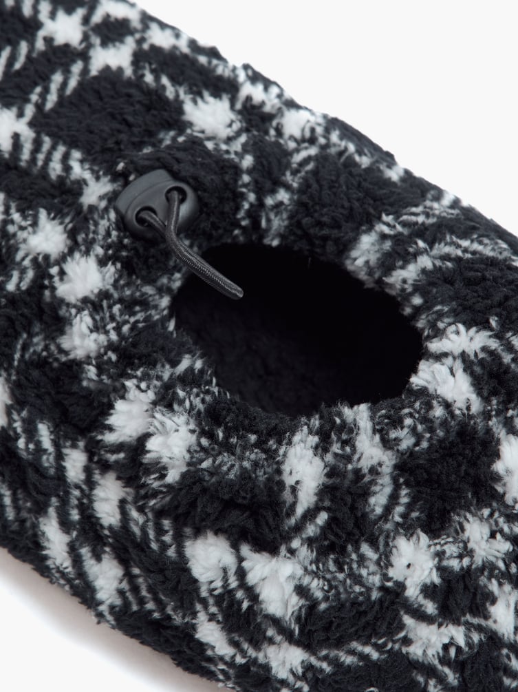 Закрытые тапочки для дома