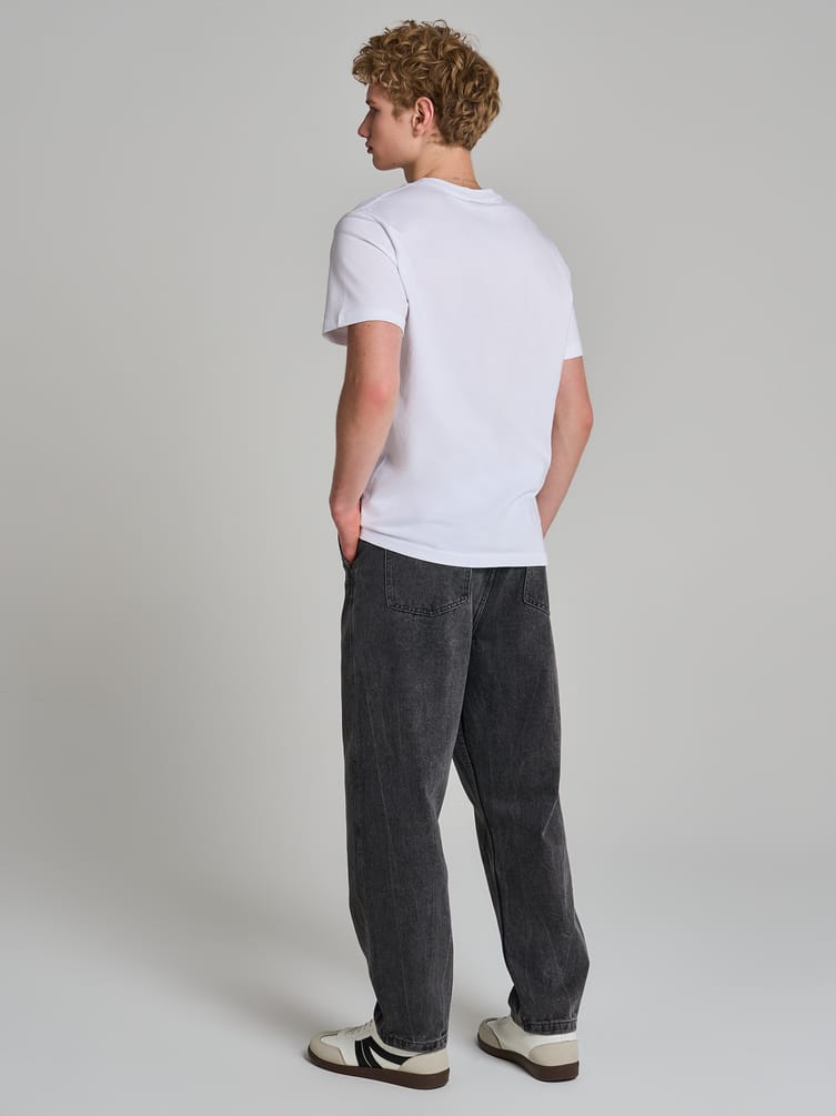 Зауженные джинсы бананы