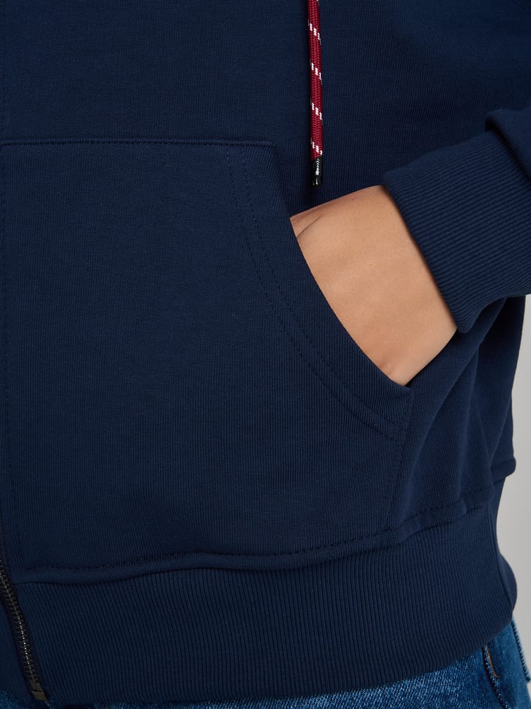 Толстовка с капюшоном