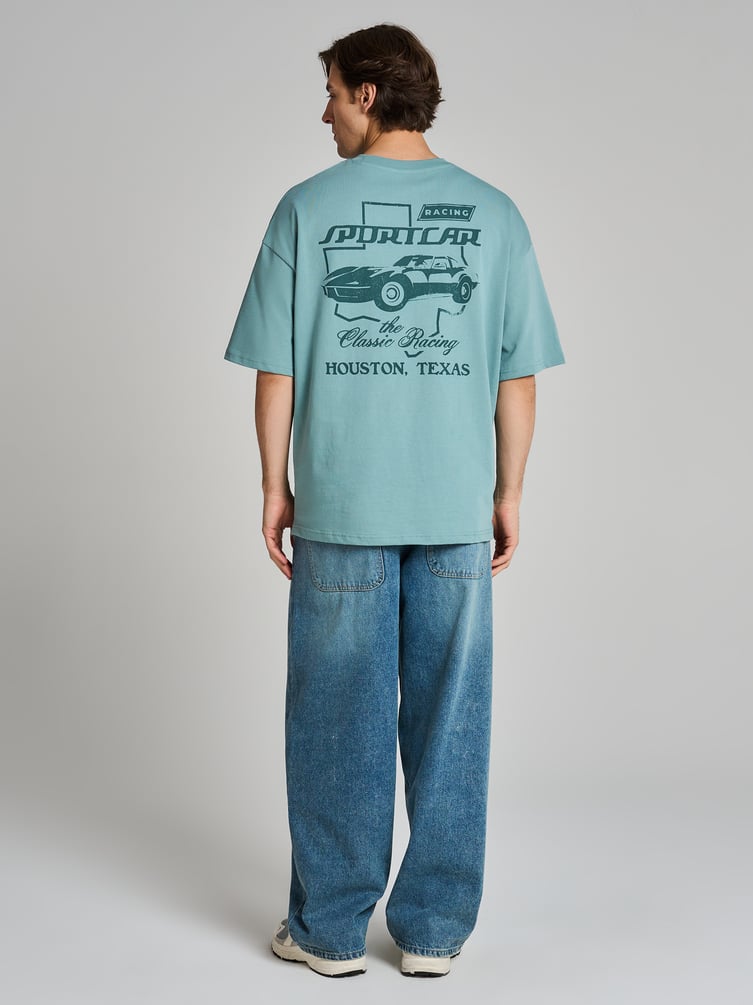 Футболка оверсайз с принтом на спине