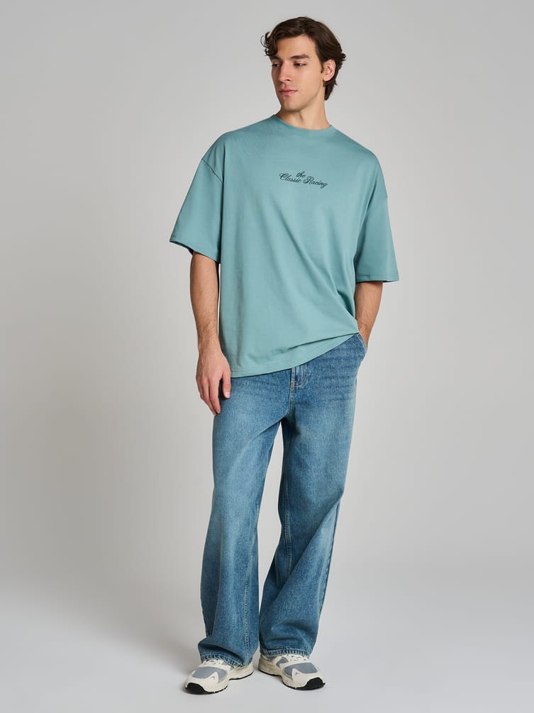 Футболка оверсайз с принтом на спине