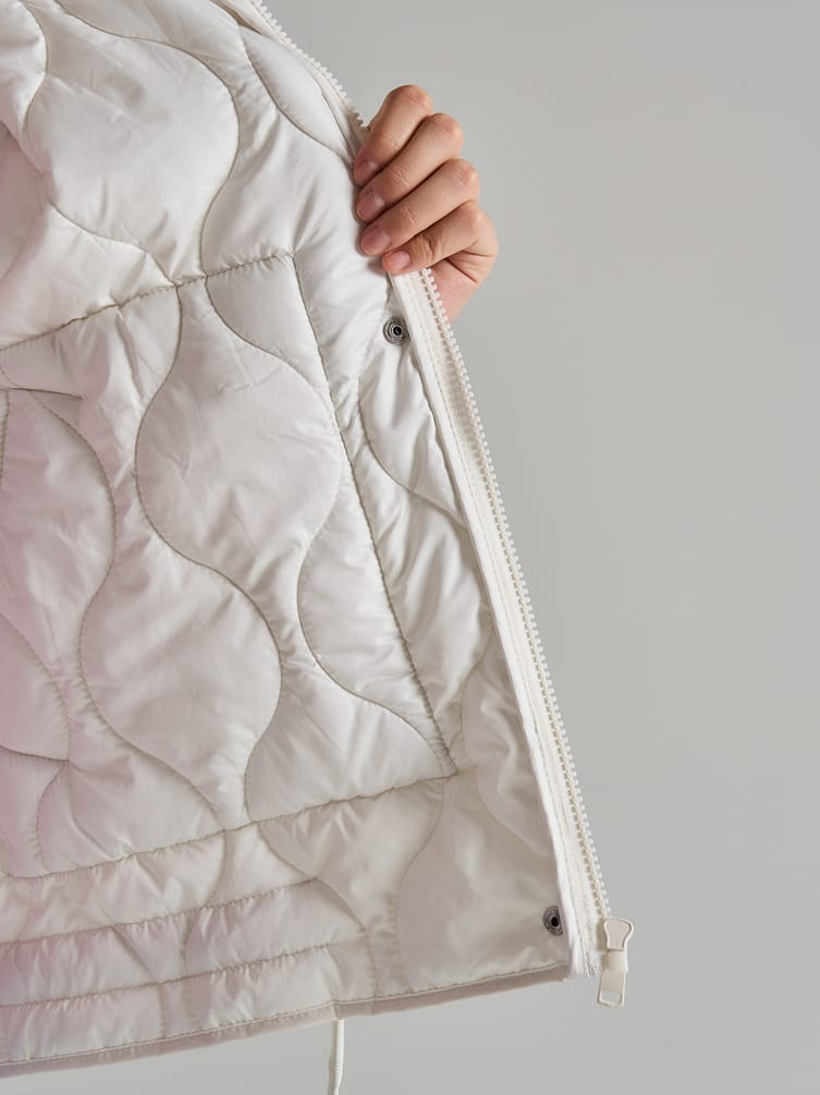 Куртка стеганая с капюшоном