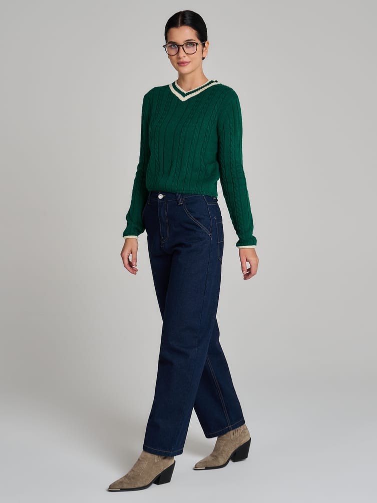 Пуловер вязаный с косами