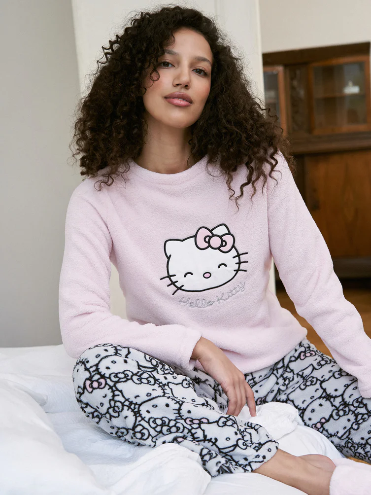 Плюшевая новогодняя пижама с вышивкой Hello Kitty