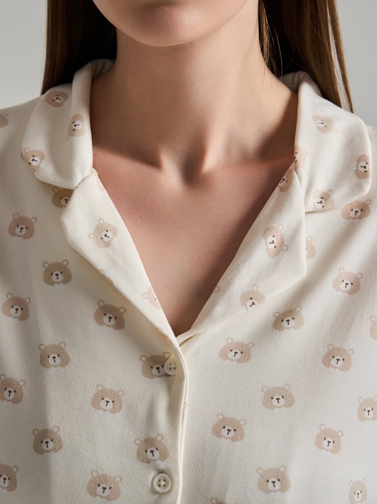 Пижама с рубашкой и брюками