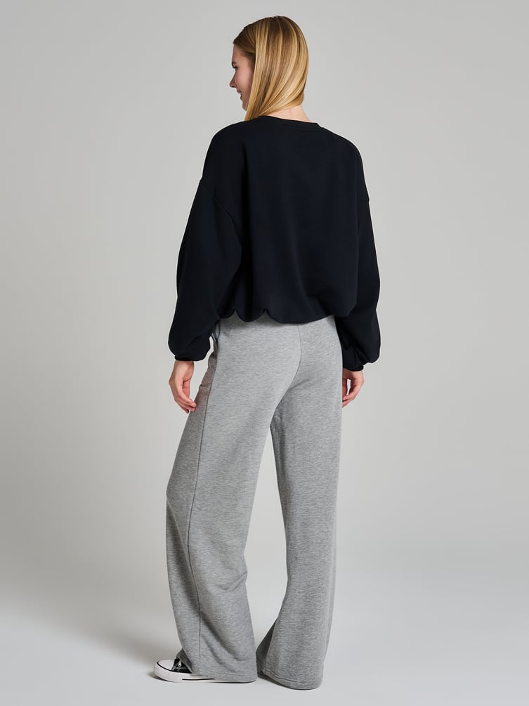 Свитшот с резинкой на талии