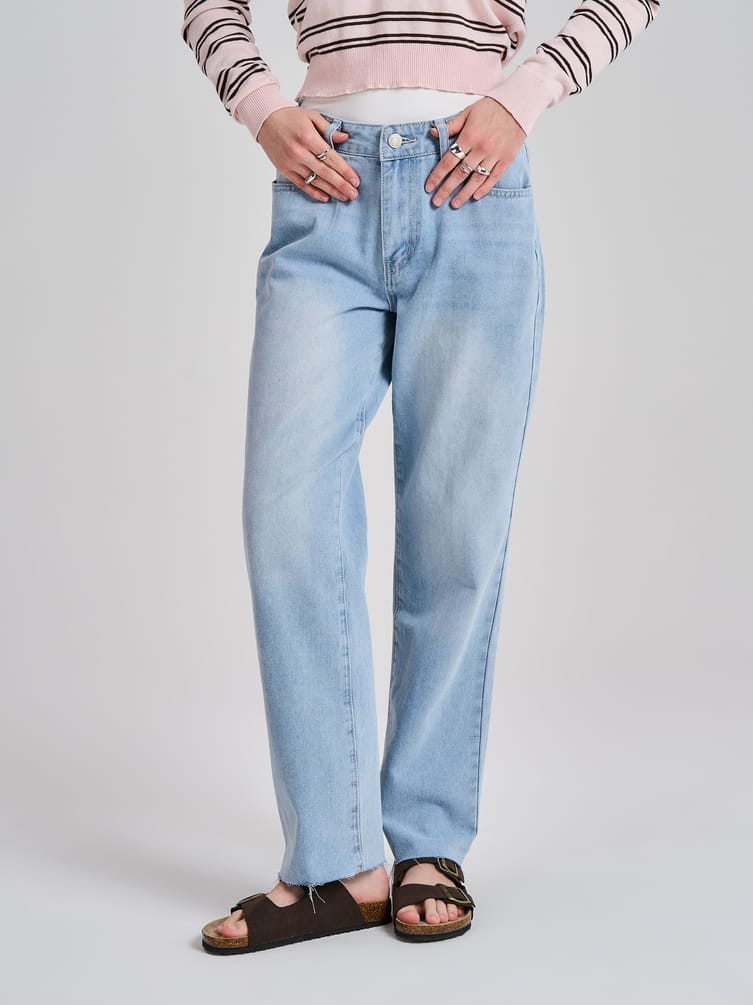 Джинсы прямые с необработанными краями