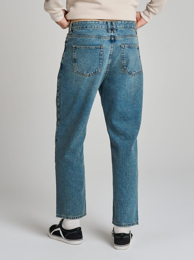 Повседневные зауженные джинсы