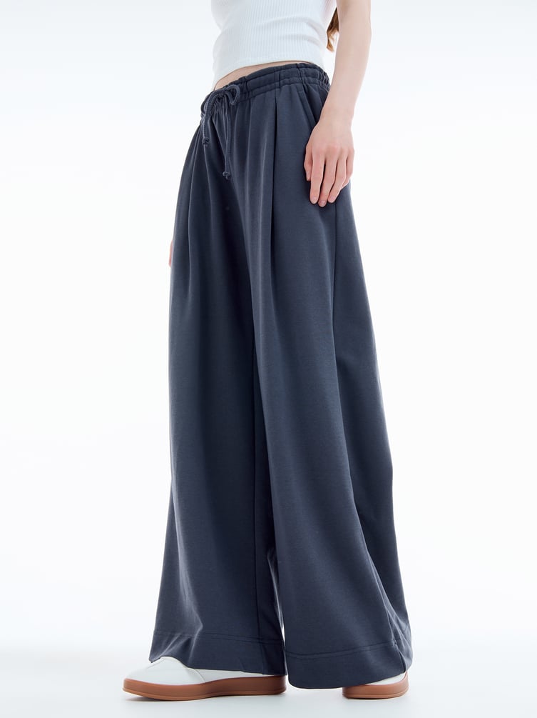 Широкие брюки оверсайз на резинке