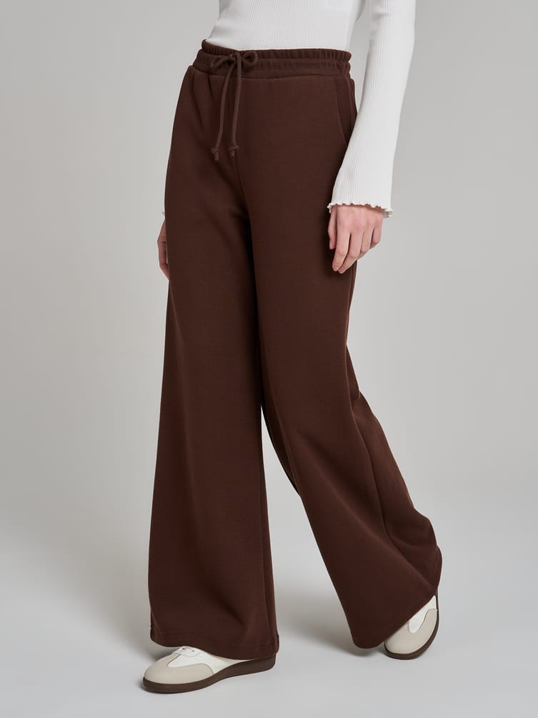 Брюки трикотажные широкие