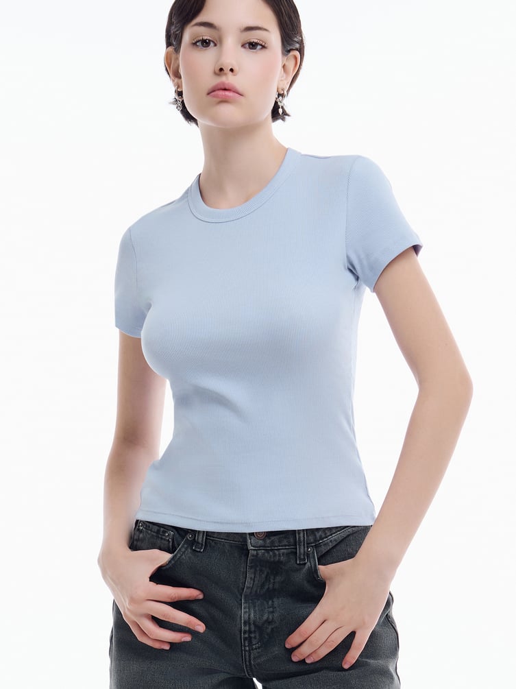 Футболка облегающая в рубчик