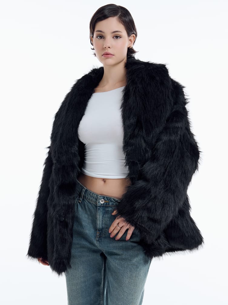 Шуба искусственная короткая