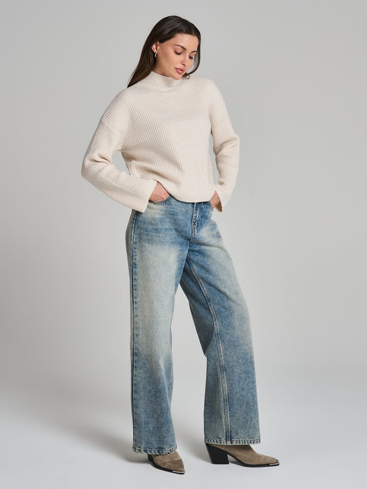 Свитер вязаный теплый