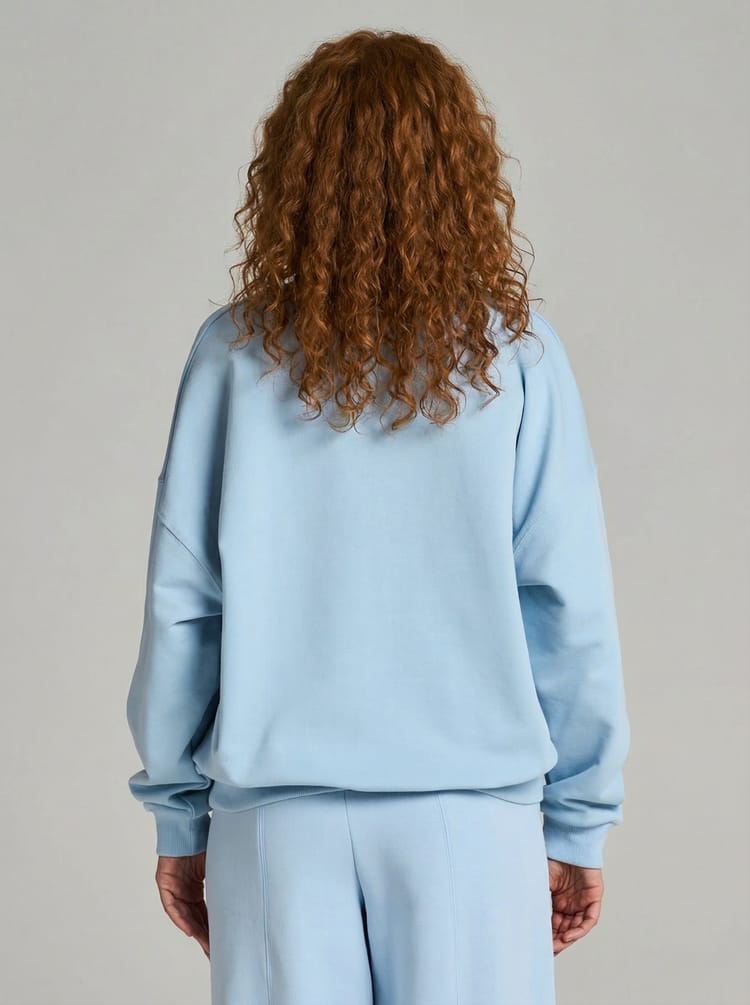 Свитшот с V-образным вырезом