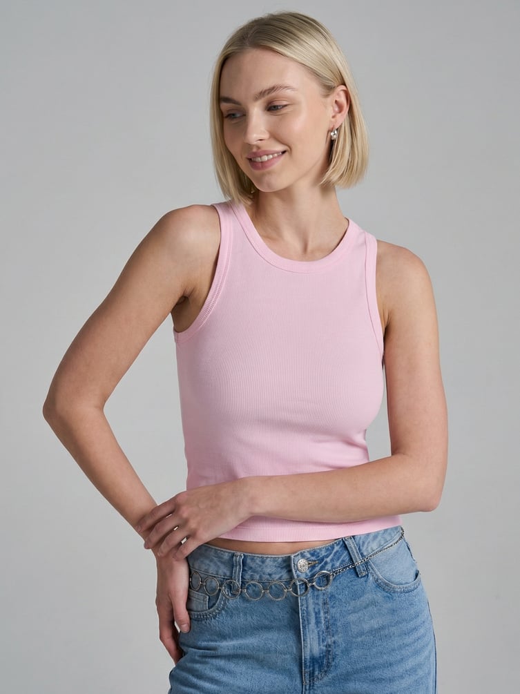 Майка на широких бретелях в рубчик