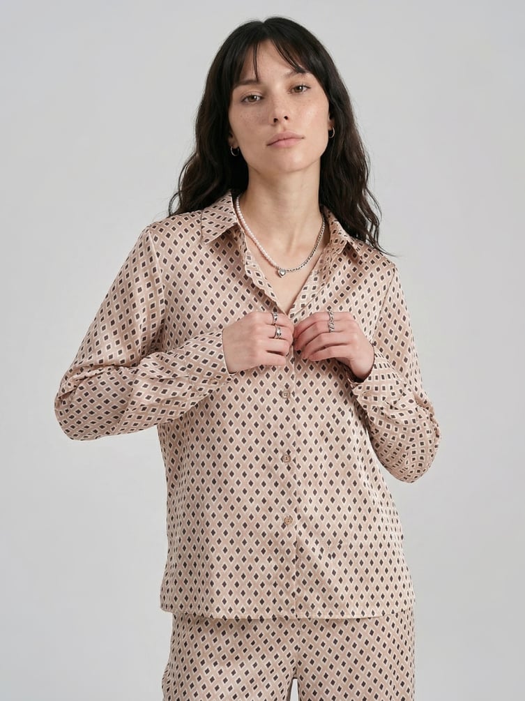 Костюм летний с рубашкой и брюками