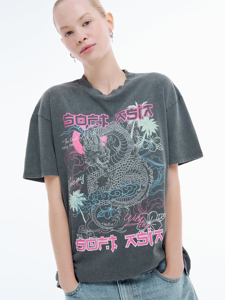 Свободная футболка с принтом дракона