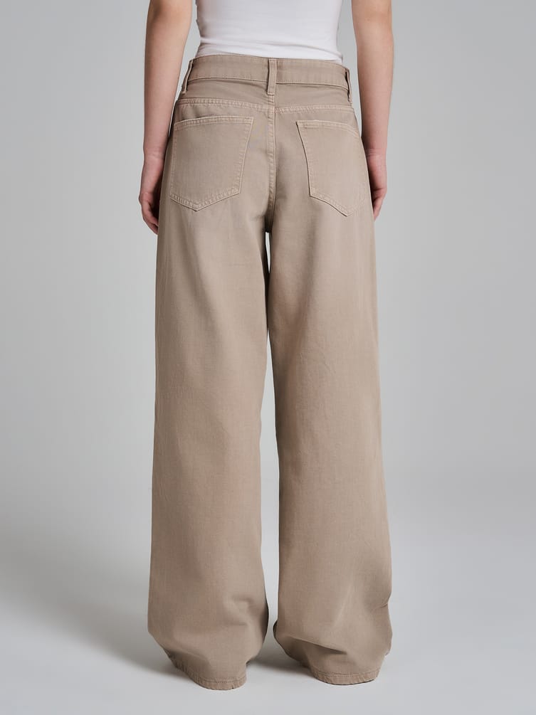 Джинсы широкие с вареным эффектом