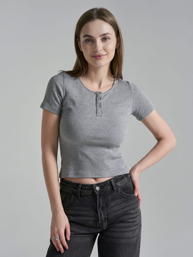 Футболка приталенная на пуговицах