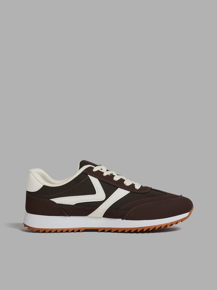 Кроссовки низкие спортивные