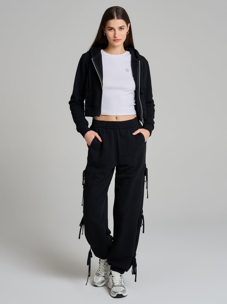 Брюки джоггеры с завязками по бокам