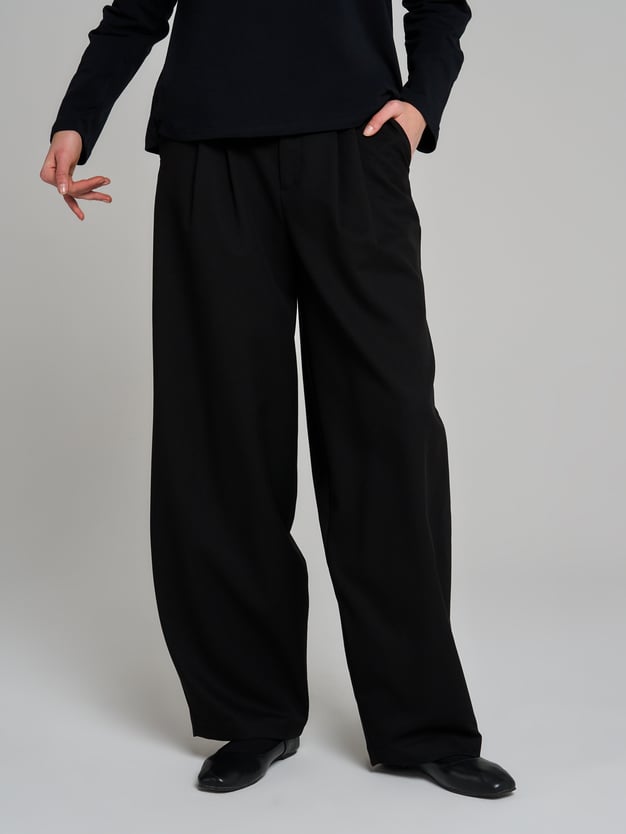 Брюки бананы классические