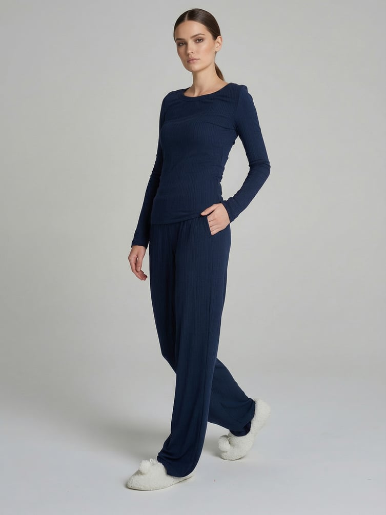 Пижама из вискозы с брюками