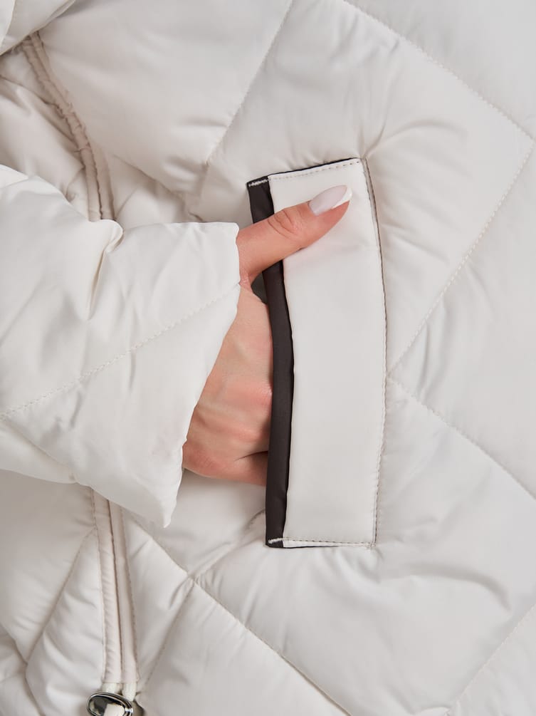 Куртка стеганая с капюшоном