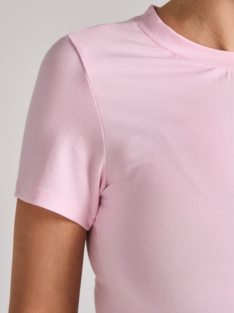 Футболка приталенная из вискозы