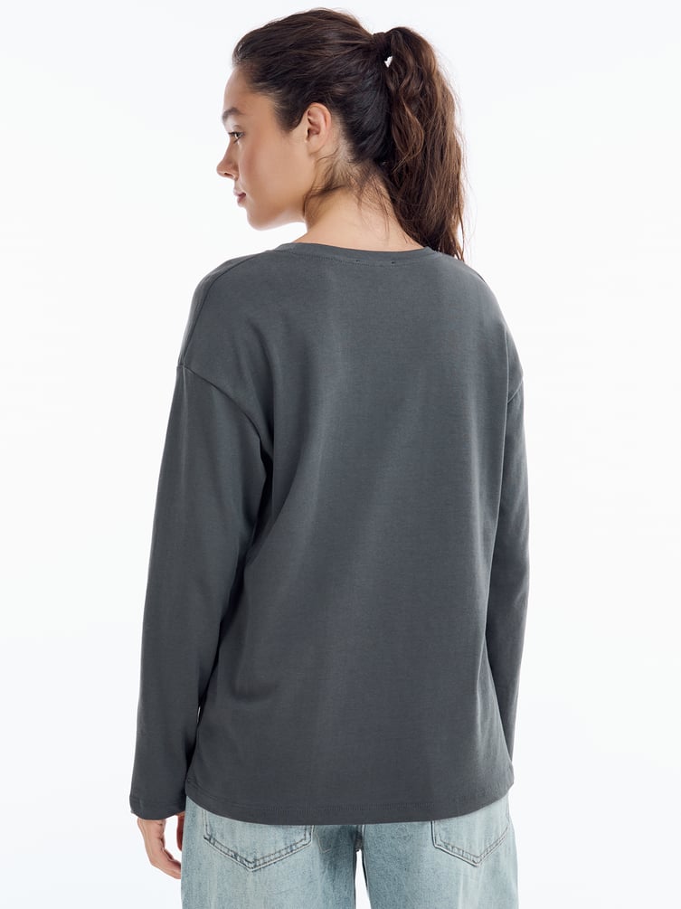 Лонгслив оверсайз с надписью