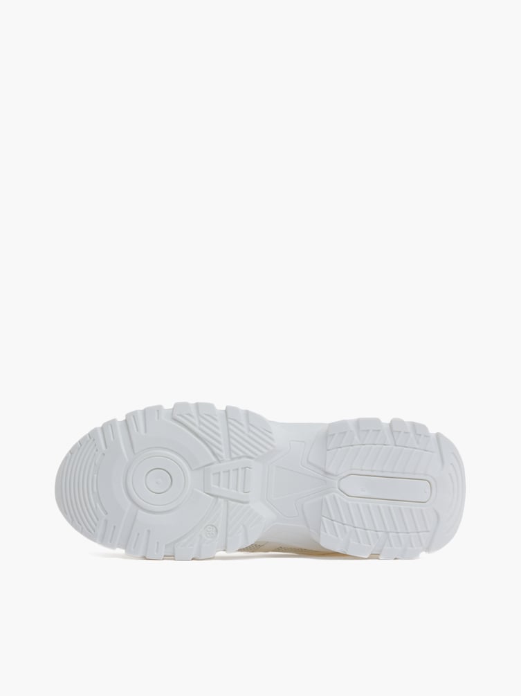 Кроссовки спортивные на тракторной подошве