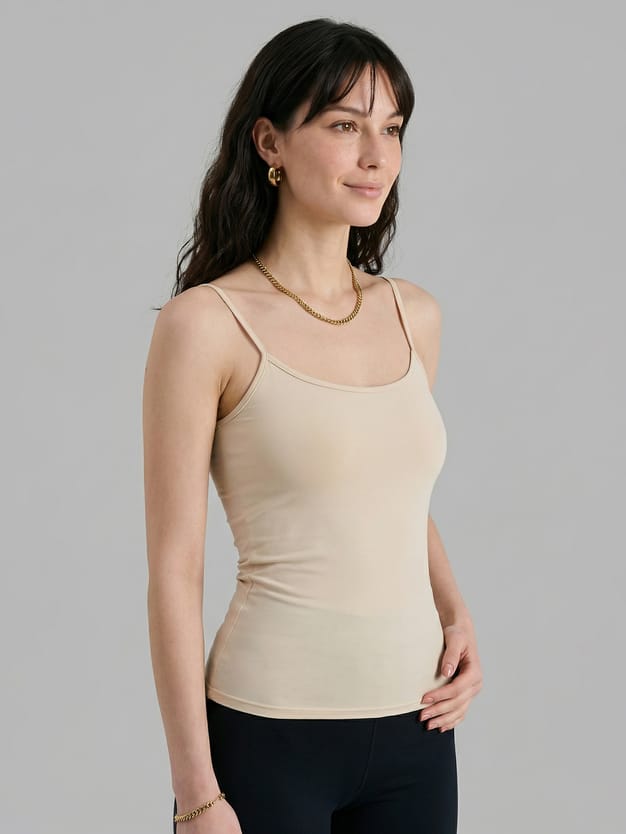 Топ на тонких бретелях