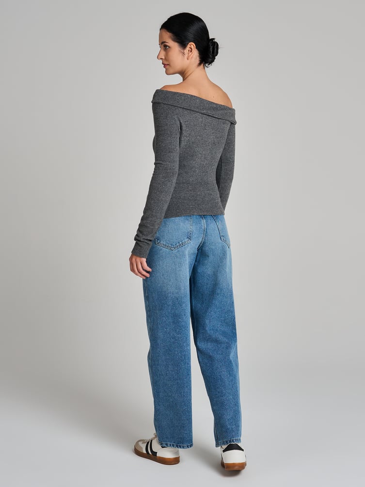 Лонгслив вечерний с фигурным вырезом