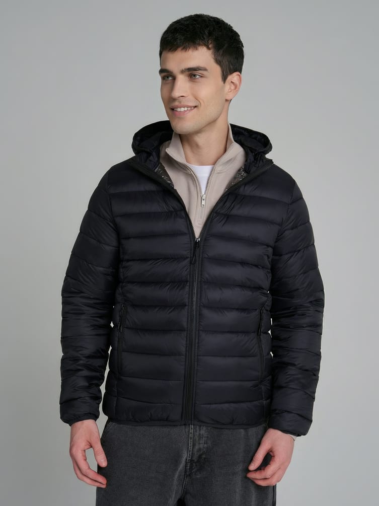 Демисезонная теплая куртка на синтепоне с капюшоном