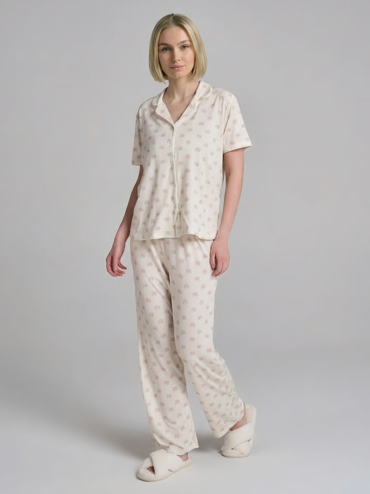 Пижама с рубашкой и брюками